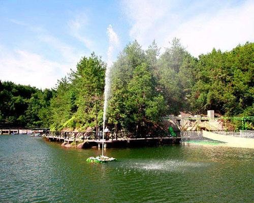 龙子湖创意喷泉